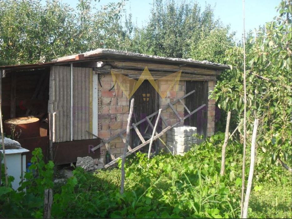 Парцел с постройка в с.Каменар