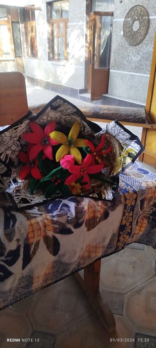 8-mart uchun chiroyli gul buketlari 
Tavsif:
8-mart — Xotin-qizlar b