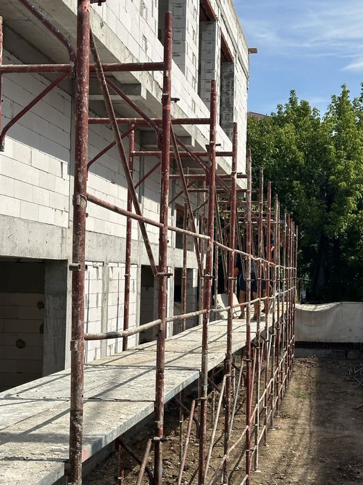 Inchiriez schela ieftin