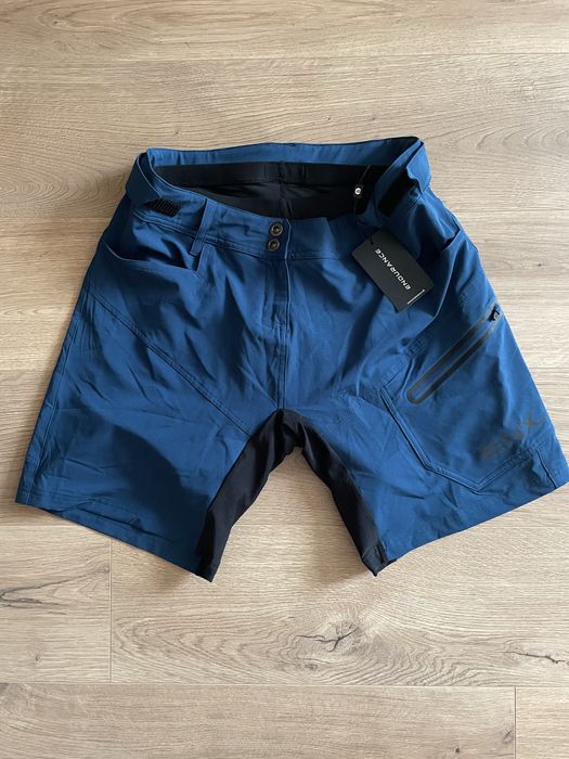 Endurance jamilla cycling shorts