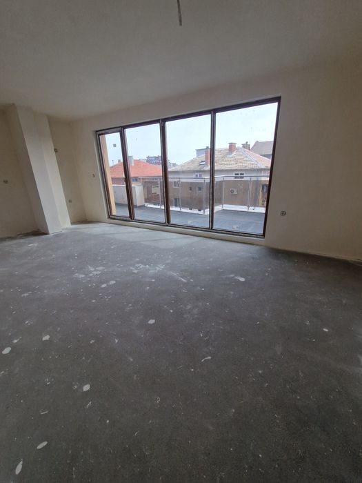 Продава се Тристаен апартамент в Свиленград - 130 кв.м за 1000 €/кв.м - Снимка #3