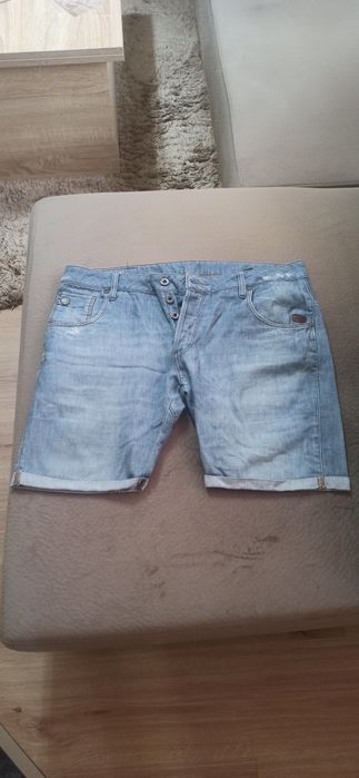 Продавам мъжки къси панталони G-STAR RAW