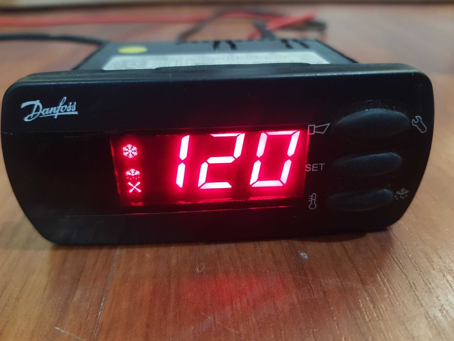 Controller EKC202D1 Danfoss
