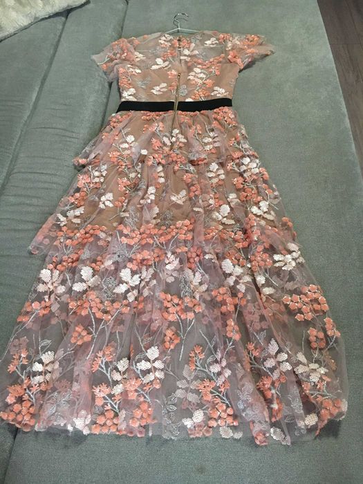 rochie midi model deosebit cu aplicatii, marime xs/s