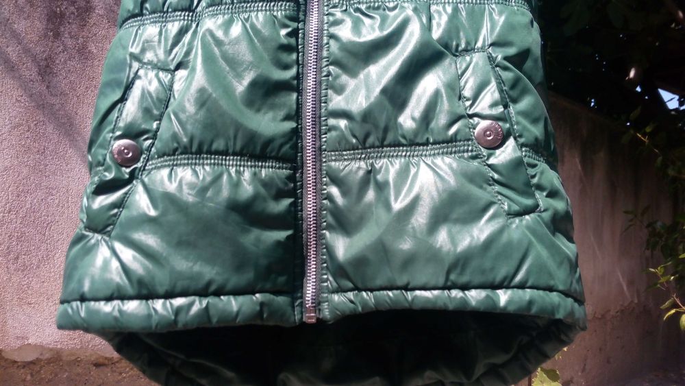 Продавам елек за момче 4-5 години и шлифер за момиче размер 116 см.