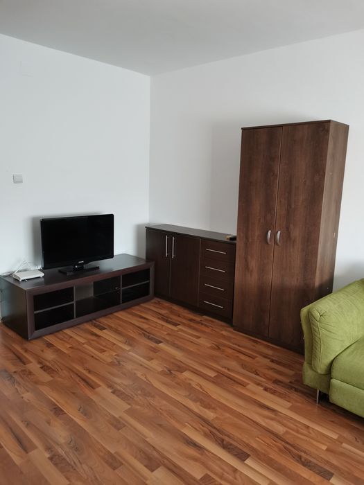 Închiriez apartament doua camere în Arad