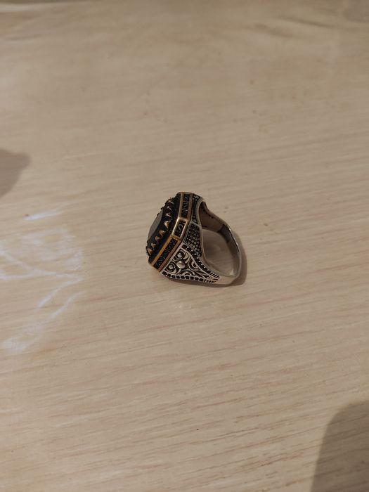 Продам серебряные мужской перстень