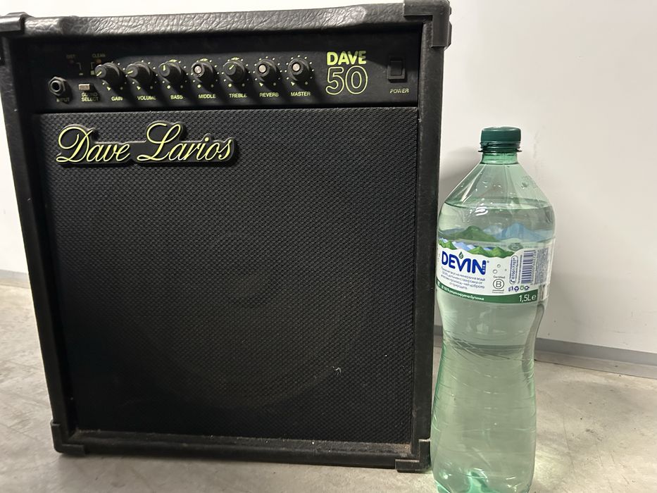 Продавам китарно кубе Dave Larios 50W