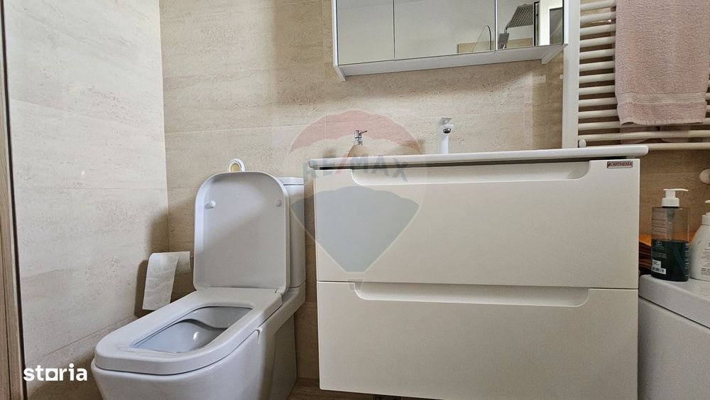 Apartament cu 3 camere decomandat de vânzare Burdujeni, Suceava