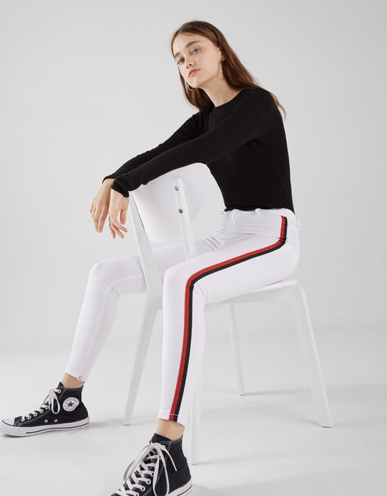 Брюки фирмы"BERSHKA"