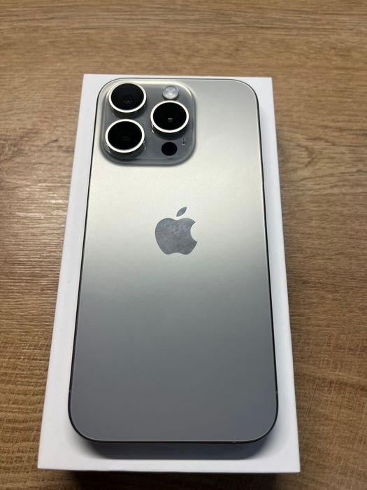 iPhone 15 Pro Natural Titanium