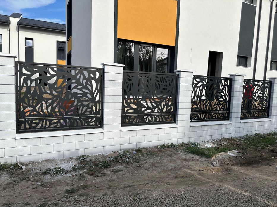 Porti,garduri, balustrade,scari metalice, confecții metalice ,terase