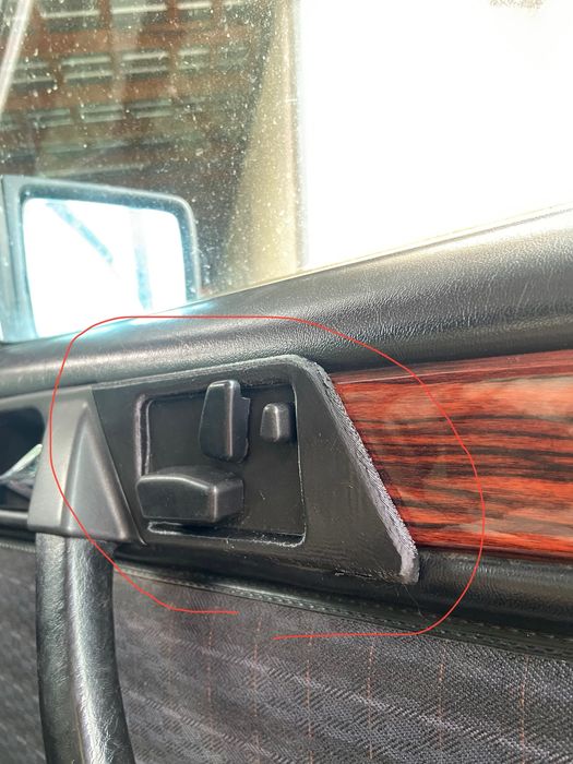 Накладка двери w124 mercedes