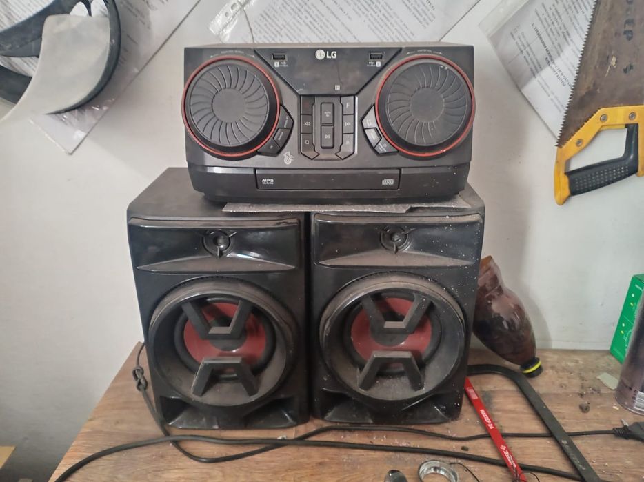 Музыкальный центр