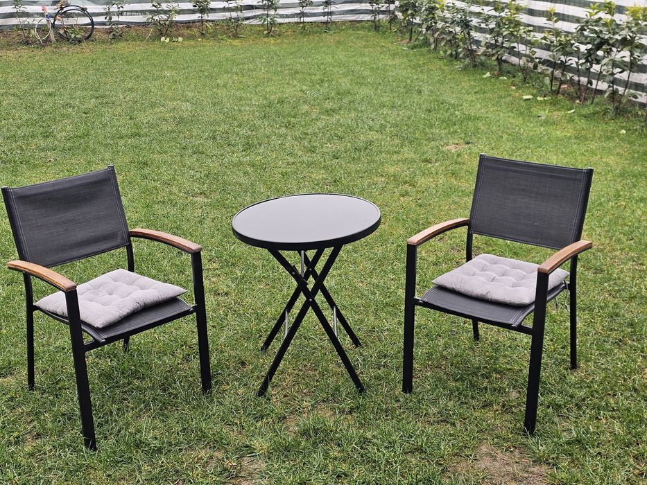 Măsuță si 2 scaune, terasă