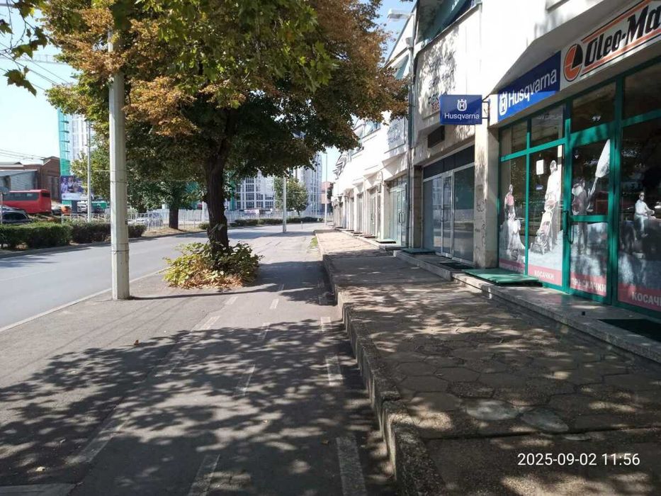 Дава се под наем Магазин в Русе, Ялта - 33 кв.м за 259.08 € - Снимка #1