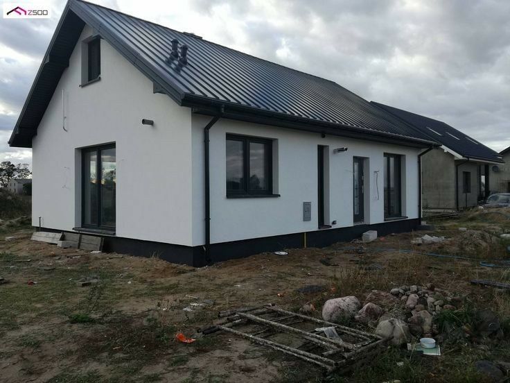 Vand case pe structura metalica