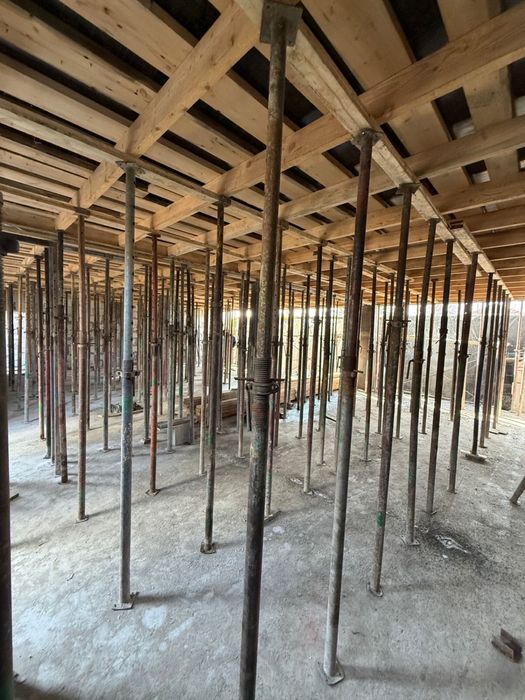 Домкрат, фанера опалубка, строительные леса район ГРЭС