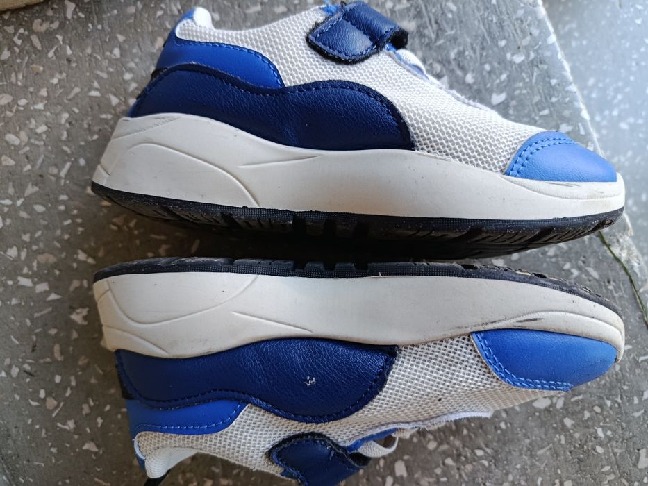 Adidași copii în stare foarte buna