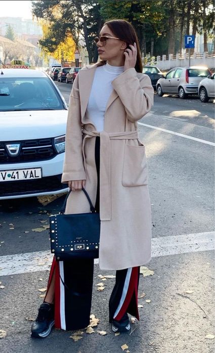 Bluza + pantalon PINKO de La 2240 ron  la 850 ron