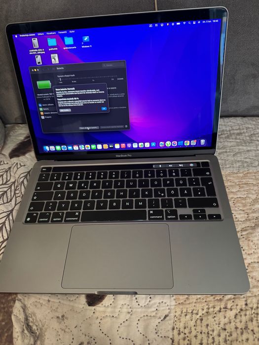 Vând laptop MacBook pro 2020