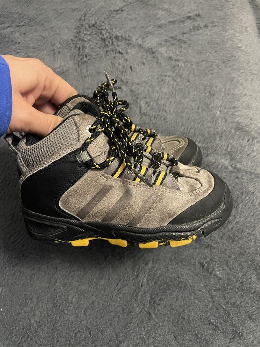 Adidas детски боти