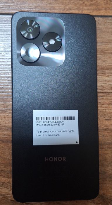 Vand 2 telefoane sigilate honor x5c plus de 128