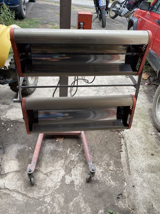 Професионална бяджийска инфрачервена лампа.