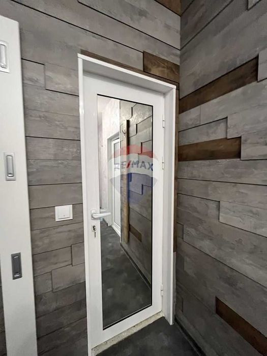 Продава се Тристаен апартамент в Варна, Младост 1 - 106 кв.м за 2076 €/кв.м - Снимка #20