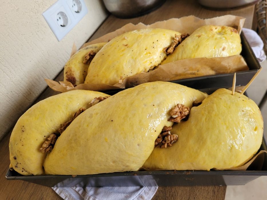 Pâine de casa tradițională și cozonaci