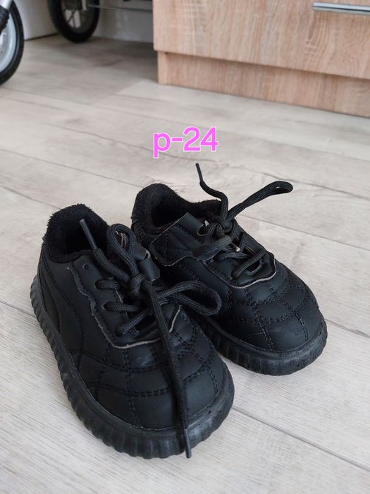 Продам кроссовки  для девочки