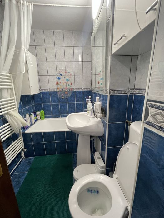 Apartament cu 2 camere la cheie
