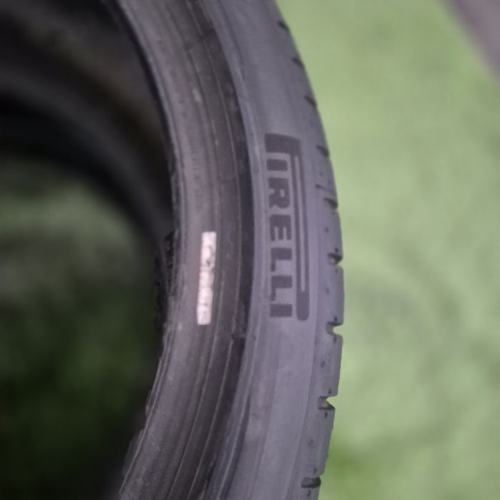 255 35 19 Pirelli runflat