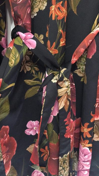 Рокля Zara права кройка