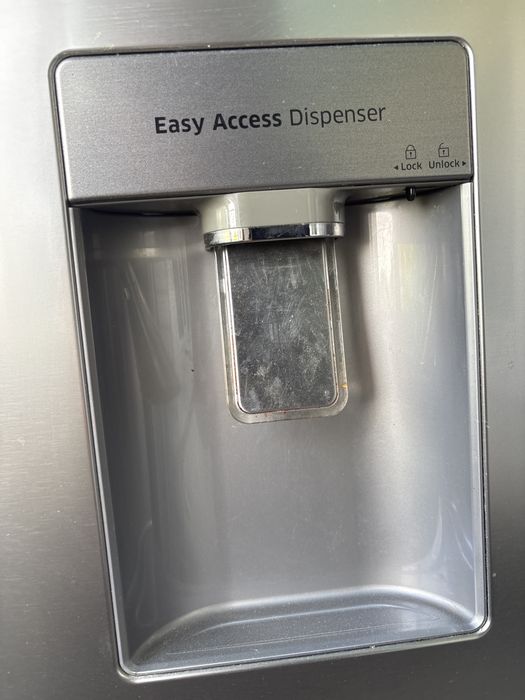 Продается холодильник Samsung