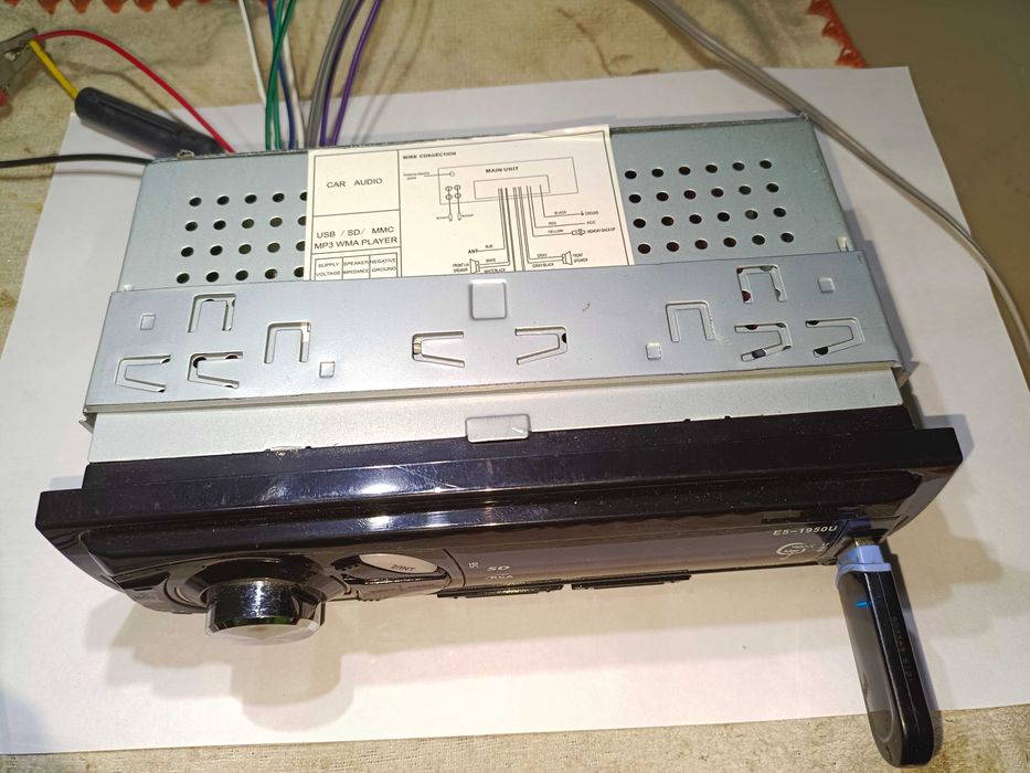 Магнитола продам