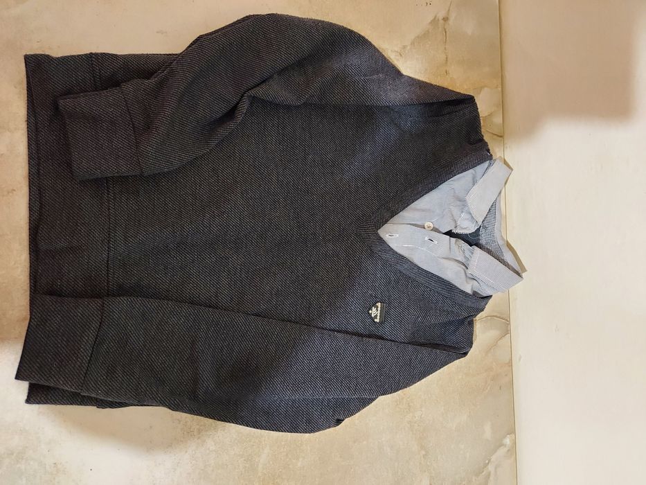 Рубашки школьные.