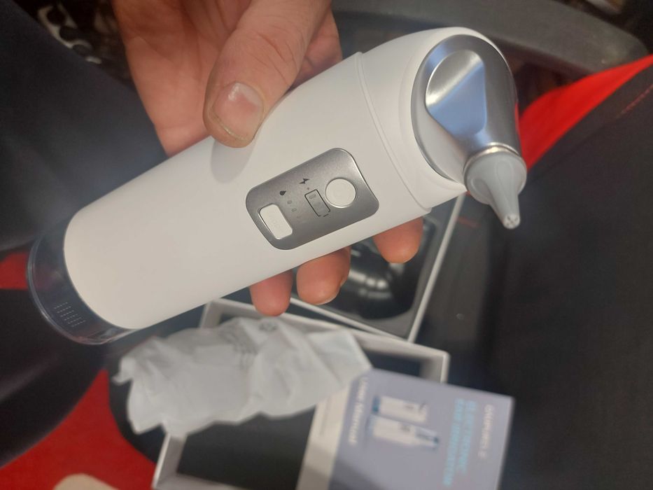 Dispozitiv curatat / desfundat urechile de ceara