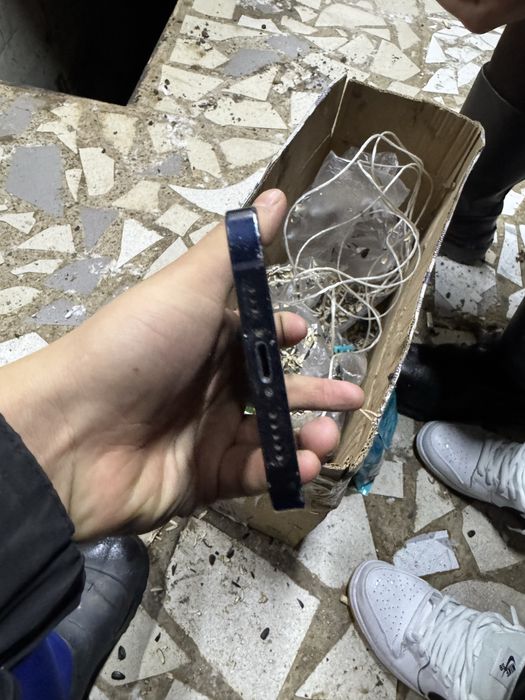 Айфон 12 5G 77акб