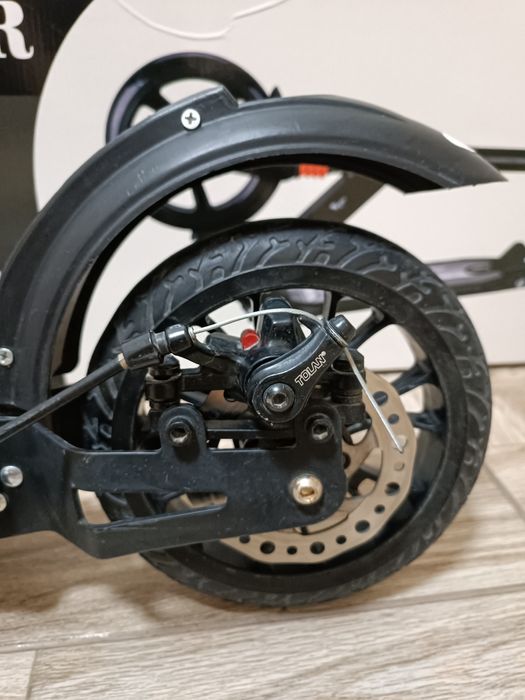 Самокат "Anne Lawson" с дисковым тормозом.