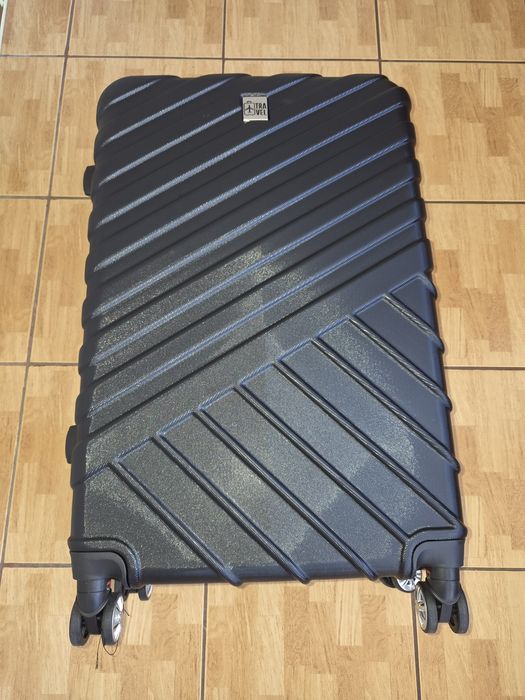 Valiza Troler Neagra cu Dungi Reliefate 90L