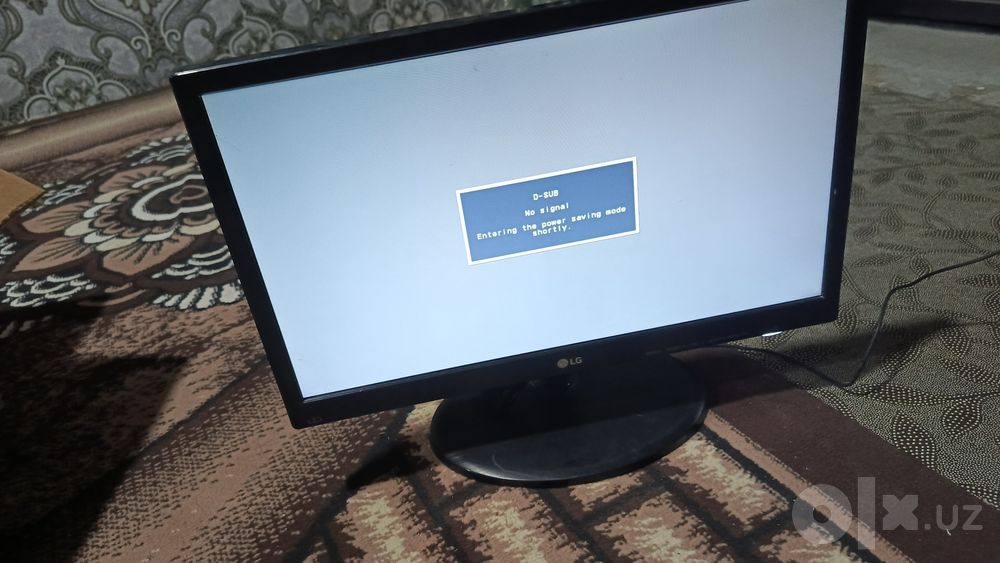 Monitor LG sichqoncha va fleshka