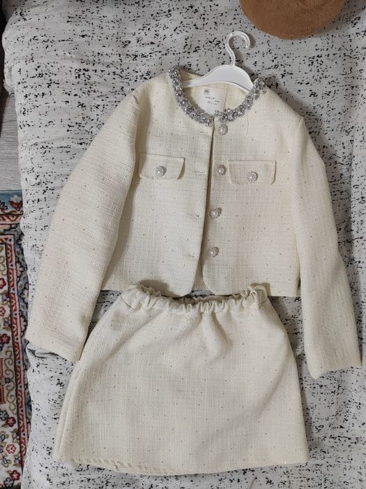 Продам платье на 9,10 лет