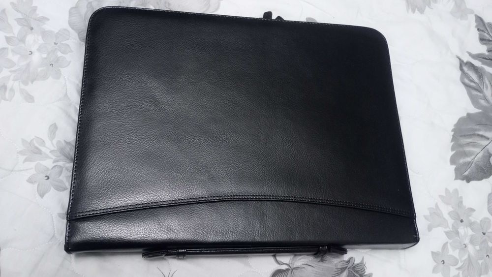 Кожена Папка/чанта за документи и/или лаптоп, нова, отлична!