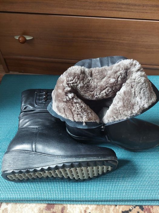 Зимние женские сапоги