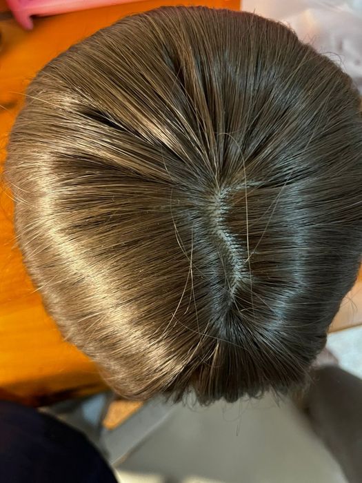 Продам парик,средней длинны.