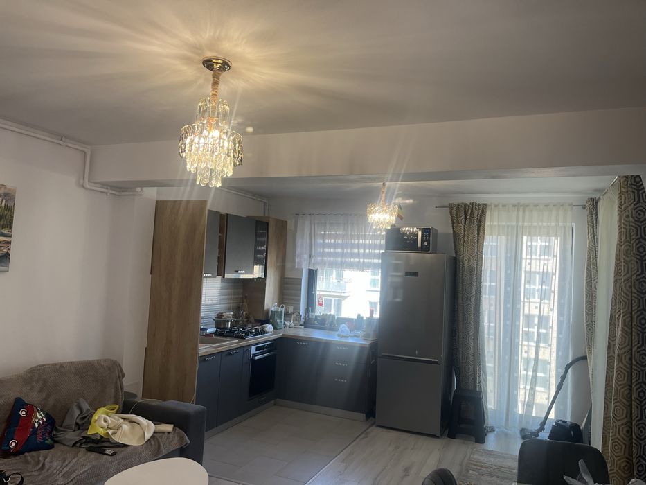 Inchiriez Ap 2 camere , 65 m2 , bloc nou , garaj privat   subsol