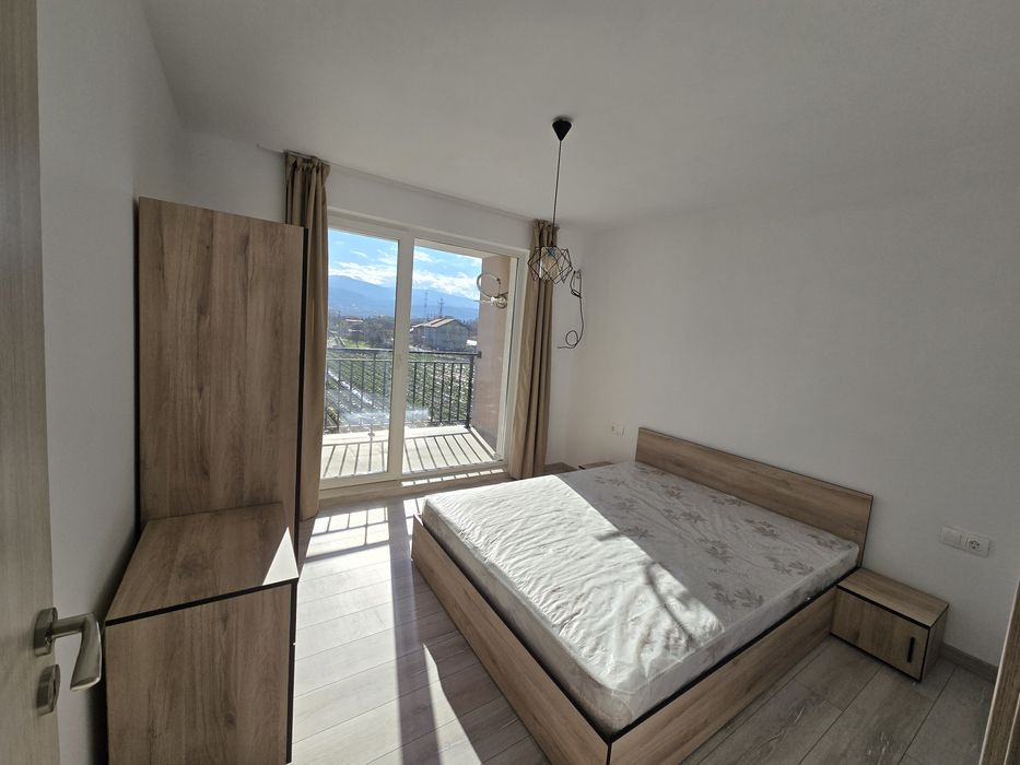 Дава се под наем Тристаен апартамент в Пловдив, Беломорски - 92 кв.м за 648.21 € - Снимка #1