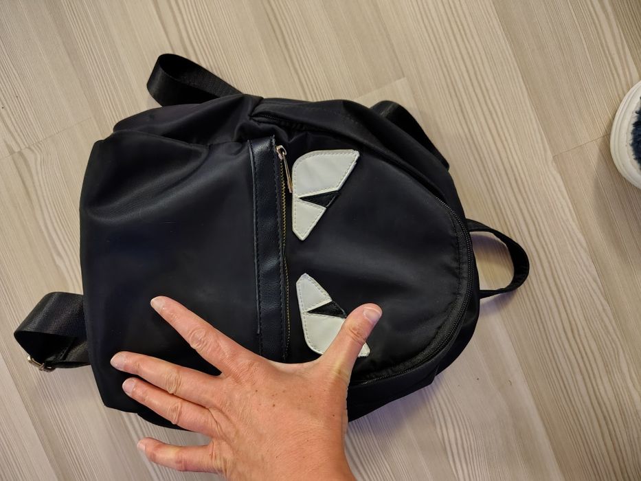 Rucsacel negru unisex