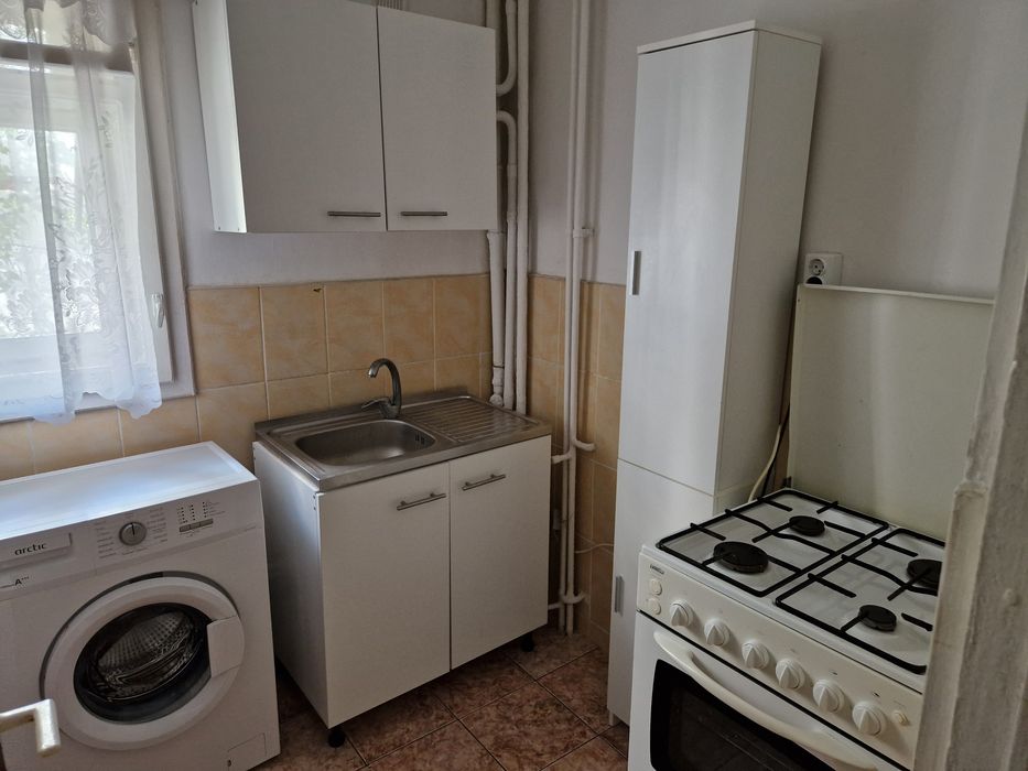 Inchiriez Apartamanet 2 camere